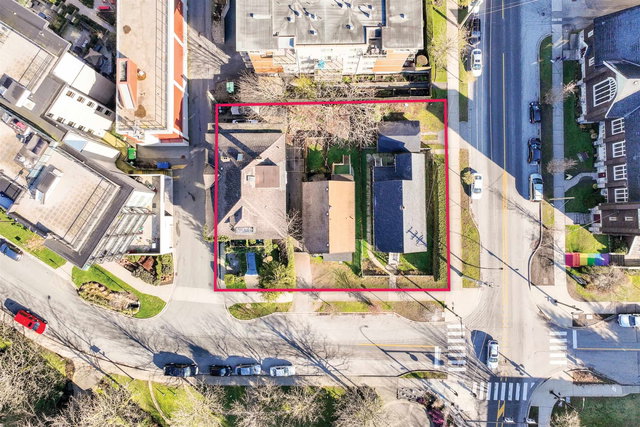 160 - 164 166 10th Street E