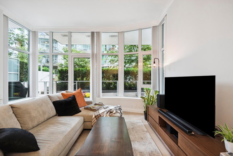 112 - 185 Victory Ship Way, North Vancouver, V7L 0G2 | Image 2