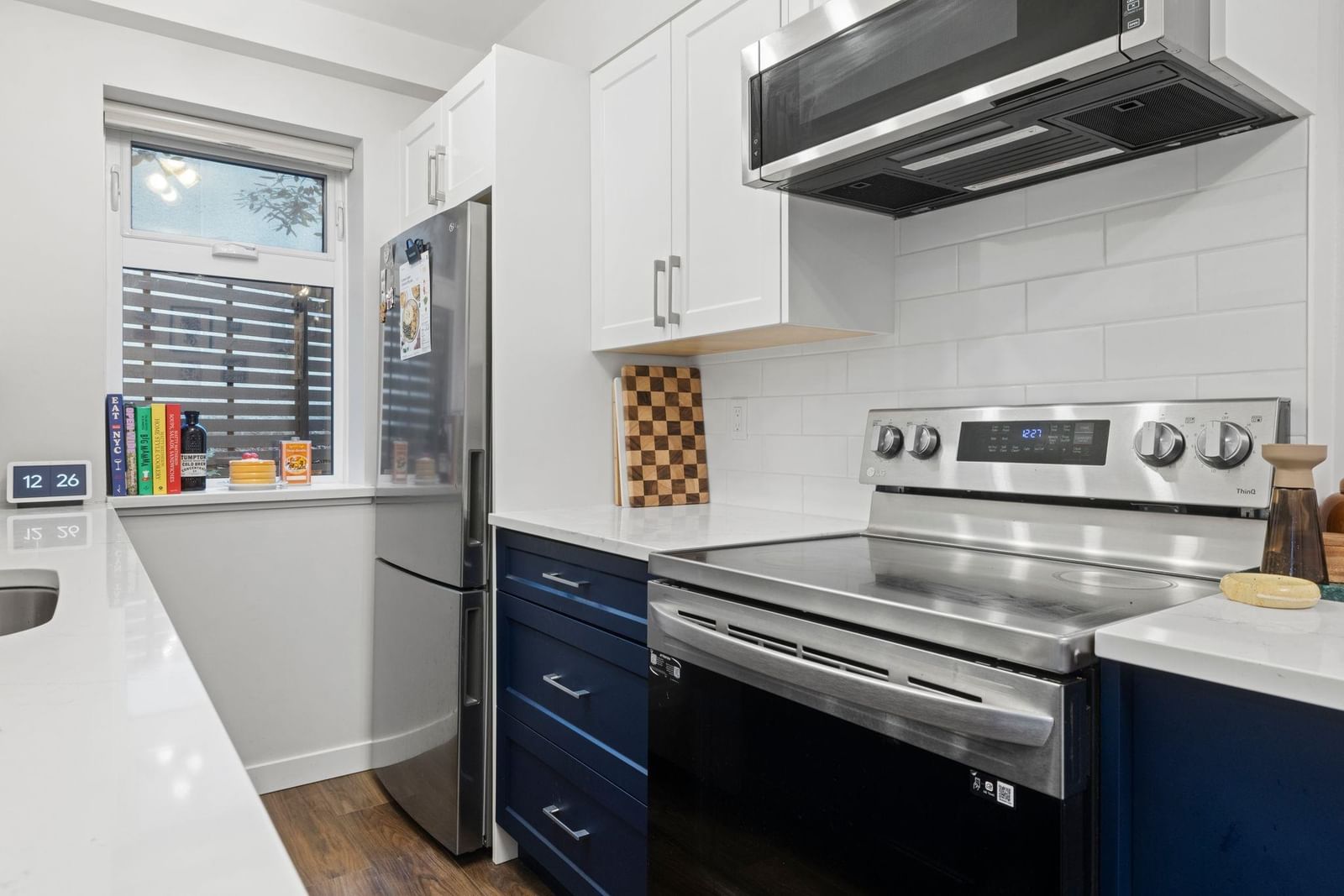 Listing Image 10