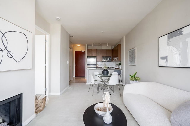 2305 - 2345 Madison Avenue