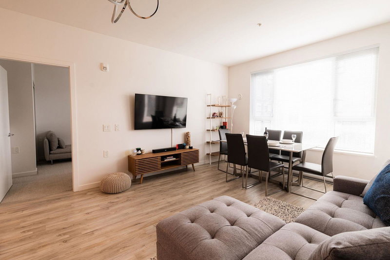 302 - 621 Regan Avenue, Coquitlam, V3J 0K1 | Image 2