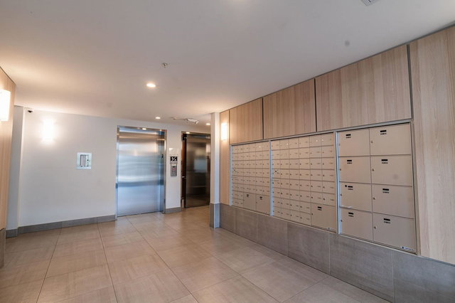 302 - 621 Regan Avenue