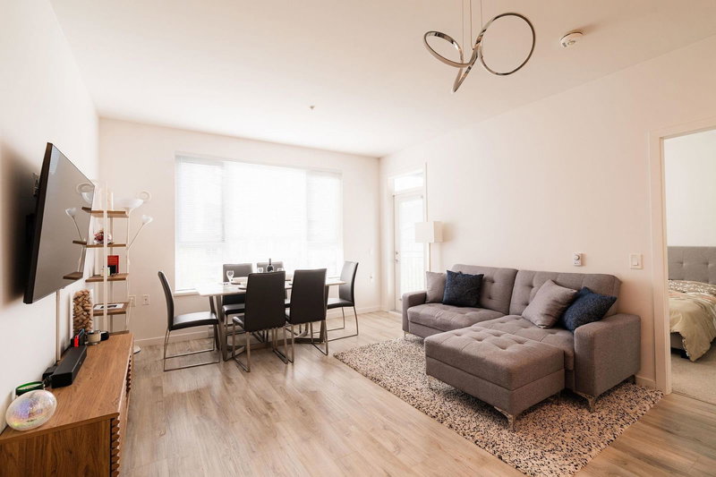 302 - 621 Regan Avenue, Coquitlam, V3J 0K1 | Image 3