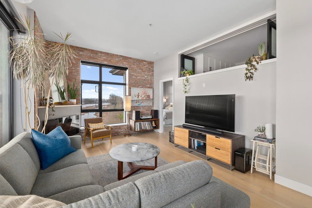 414 - 220 Salter Street