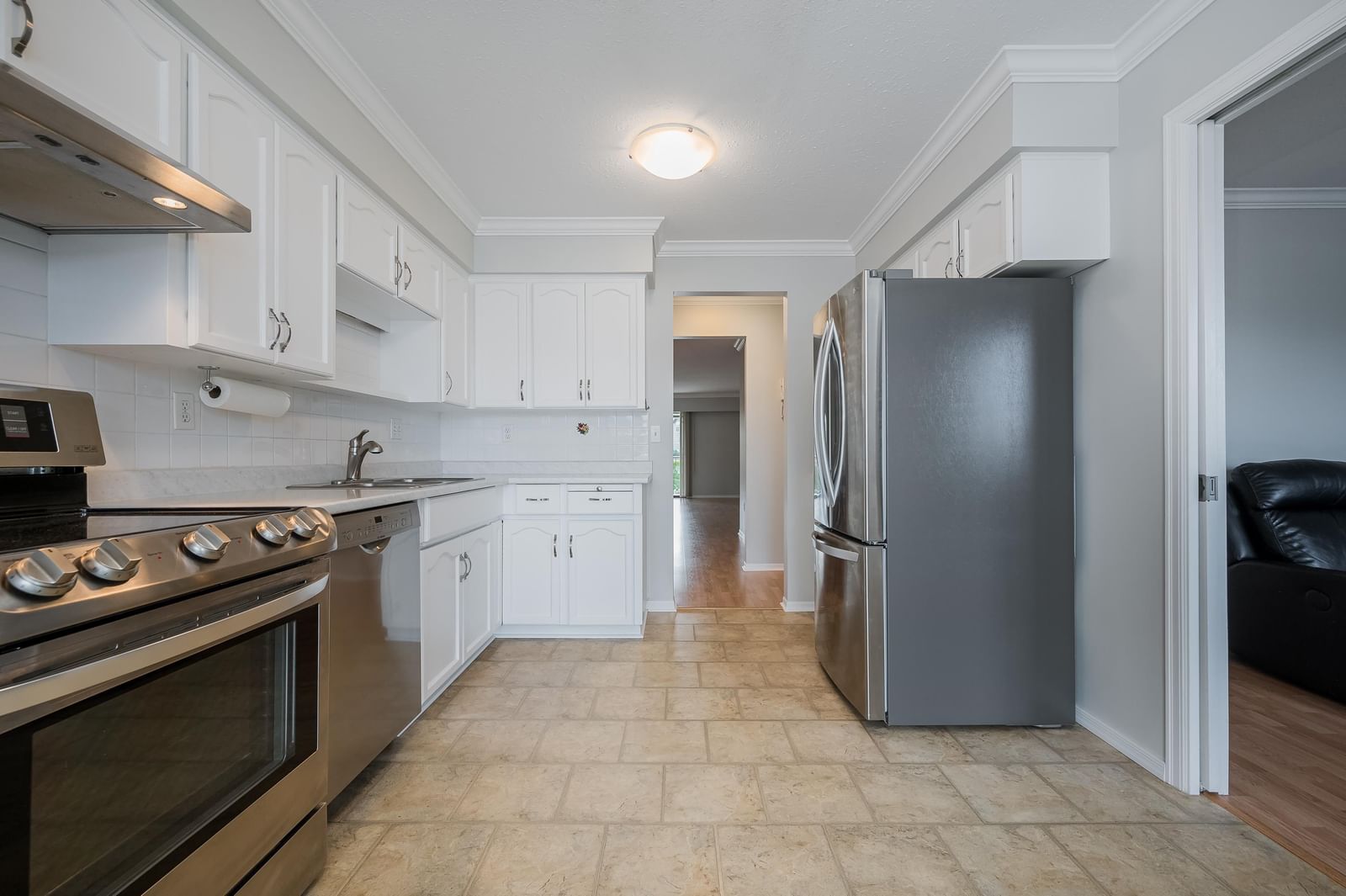 Listing Image 14