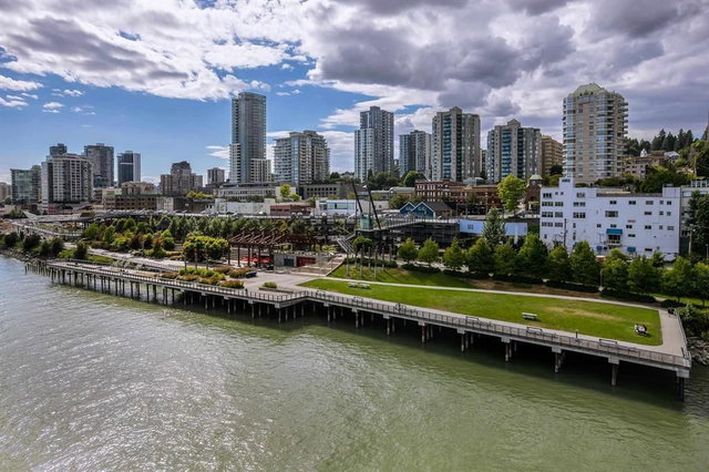 414 - 549 Columbia Street