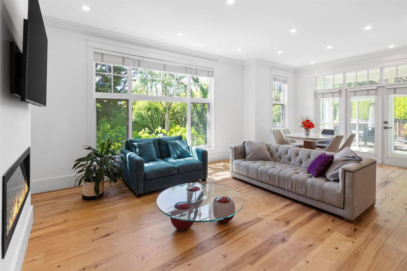 4379 Ross Crescent, West Vancouver, V7W 1B3 | Image 3