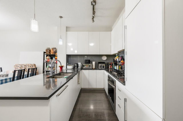 320 - 9311 Alexandra Road