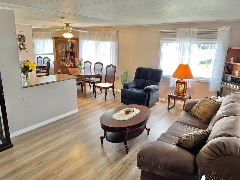 6 - 31313 Livingstone Avenue, Abbotsford, V2T 4T2 | Image 2