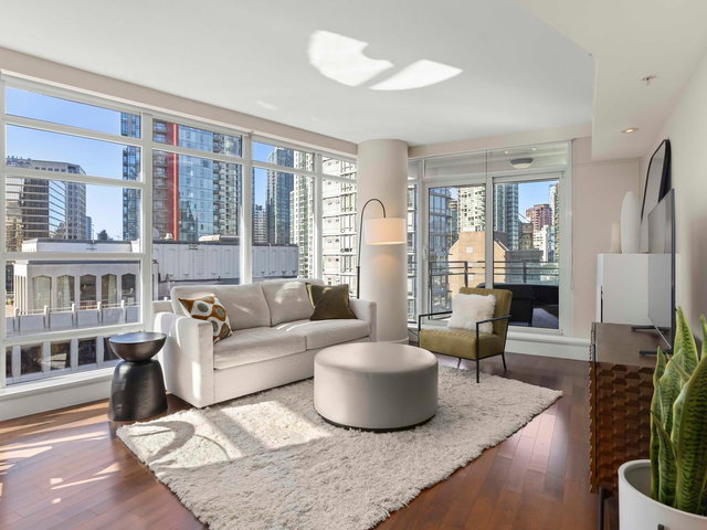 1X05 - 1205 Hastings Street W