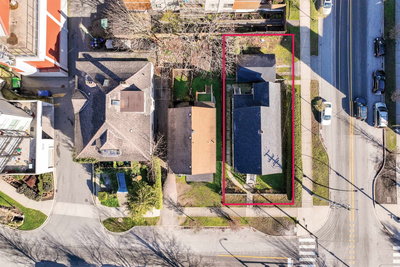 166 10th Street | North Vancouver | Image