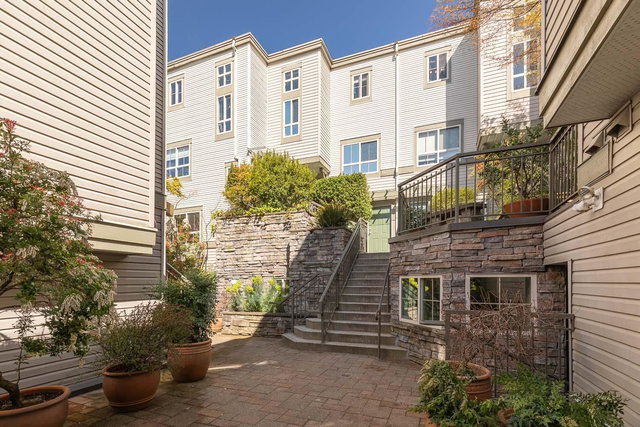 34 - 2375 Broadway W