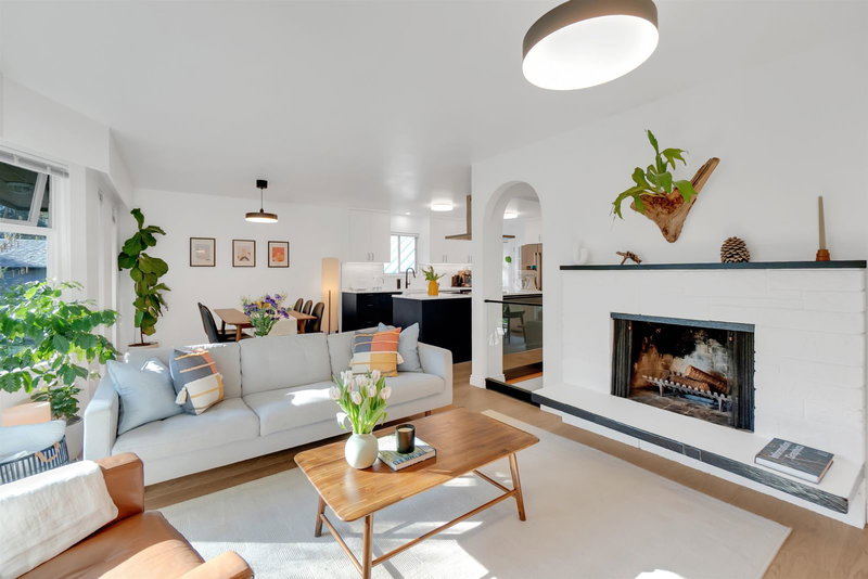 1652 Coleman Street, North Vancouver, British Columbia