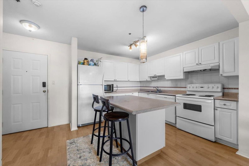 819 - 1310 Cariboo Street, New Westminster, V3M 1X2 | Image 3