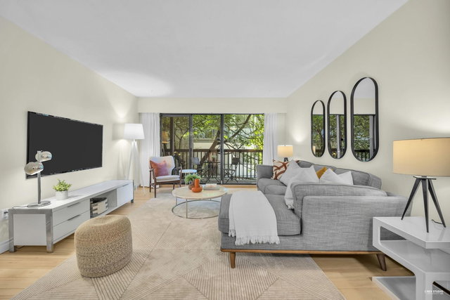 103 - 150 5th Street E