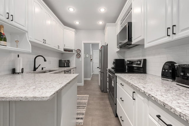 1991 Cedar Village Crescent