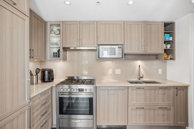 317 - 5665 Boundary Road