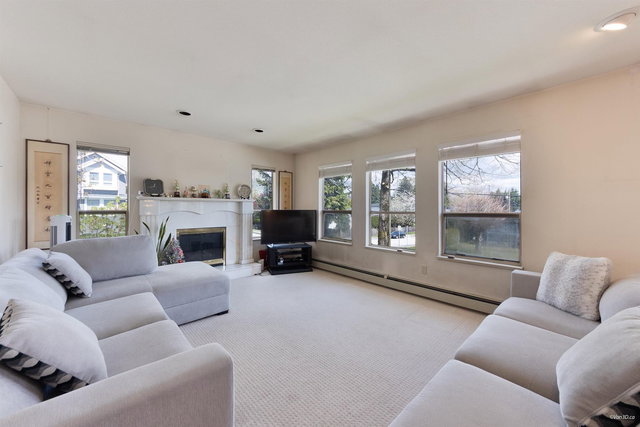 4355 Macdonald Avenue