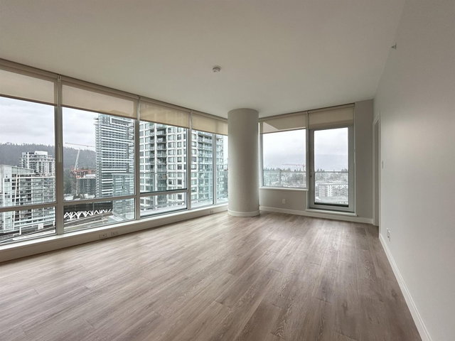 1806 - 567 Emerson Street