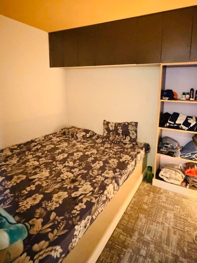 318 - 8068 120 A Street