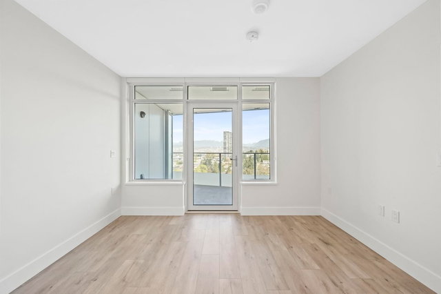 1607 - 10428 Whalley Boulevard