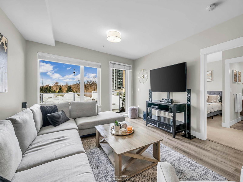 1496 Charlotte Road #401, North Vancouver, British Columbia