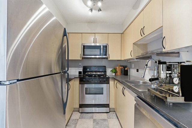 2705 - 63 Keefer Place