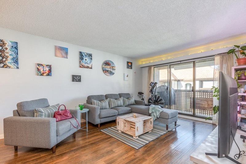 415 - 365 Ginger Drive, New Westminster, V3L 5L5 | Image 2