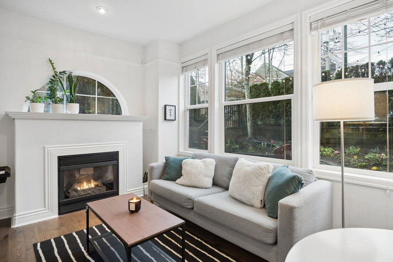 978 16th Avenue W, Vancouver, British Columbia