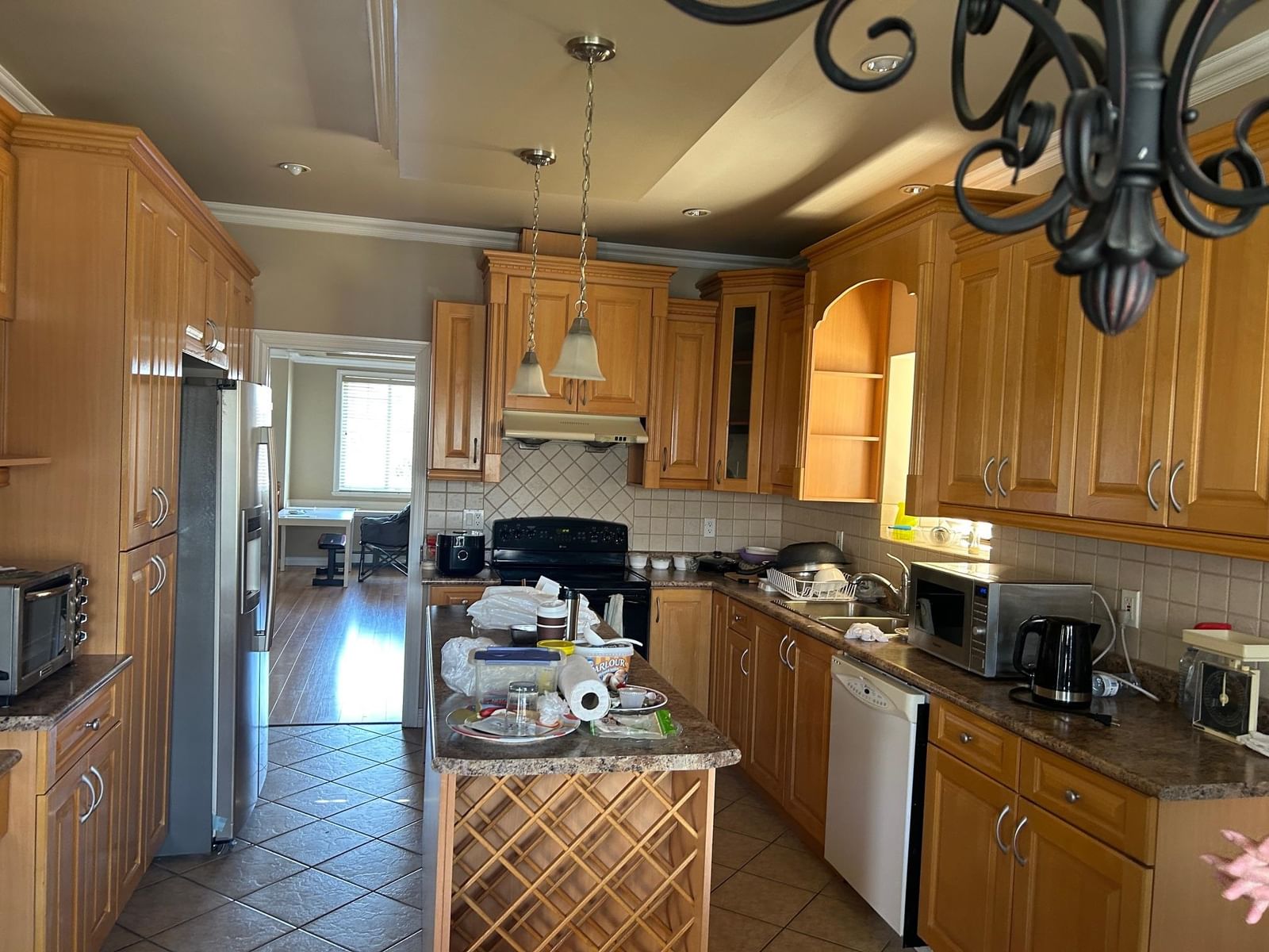 Listing Image 5