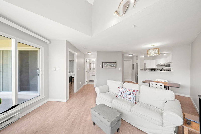 303 - 2429 Hawthorne Avenue, Port Coquitlam, V3C 6G6 | Image 3