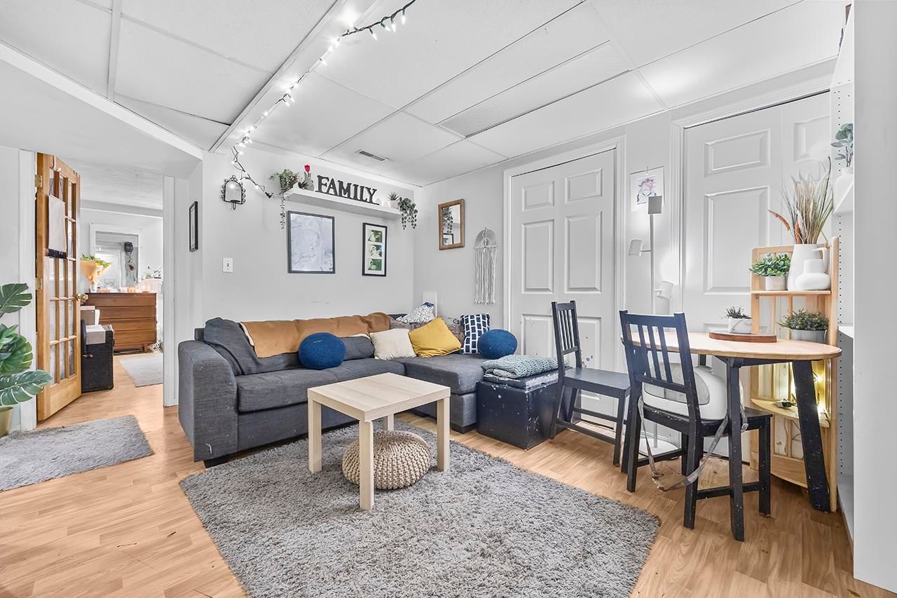 Listing Image 9