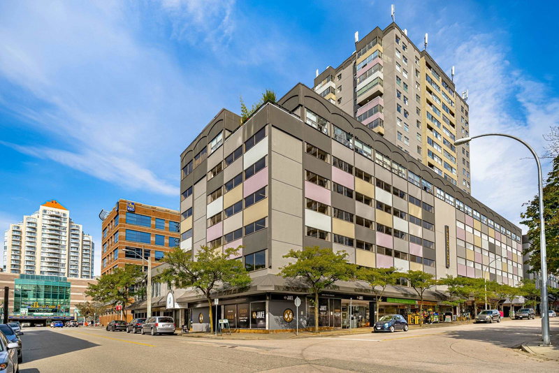 1502 - 615 Belmont Street, New Westminster, V3M 6A1 | Image 2