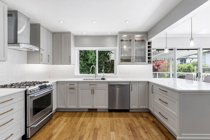 1381 Oxford Street, Coquitlam, V3E 3G5 | Image 2