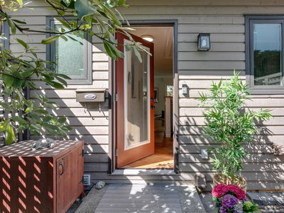 160 12th Street | North Vancouver | Image