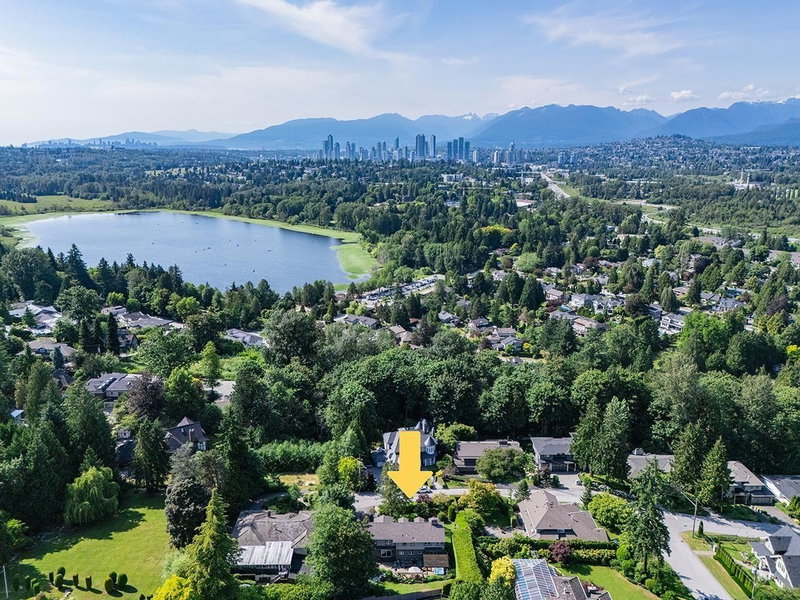 7488 Whelen Court, Burnaby, British Columbia