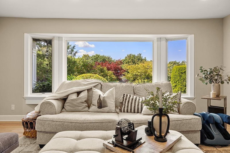 7488 Whelen Court, Burnaby, V5E 1X3 | Image 3