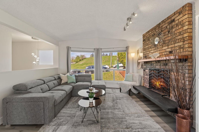 149 Mundy Street, Coquitlam, V3K 6E5 | Image 2