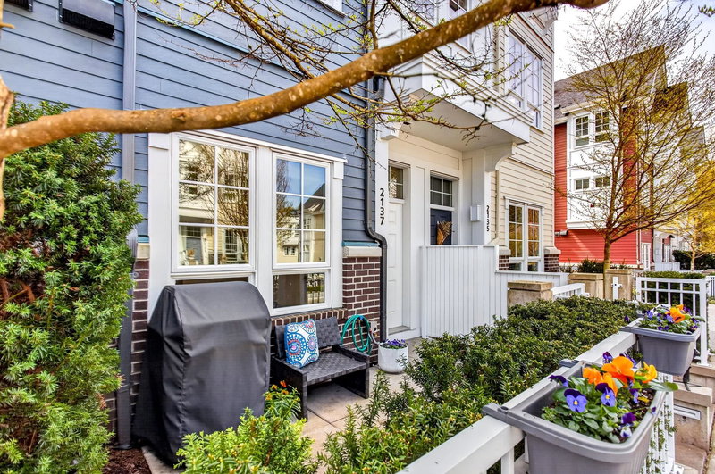 2137 Spring Street, Port Moody, V3H 0J5 | Image 2