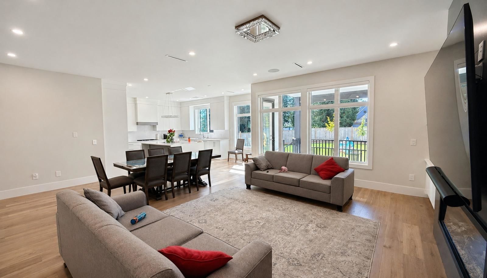 Listing Image 9