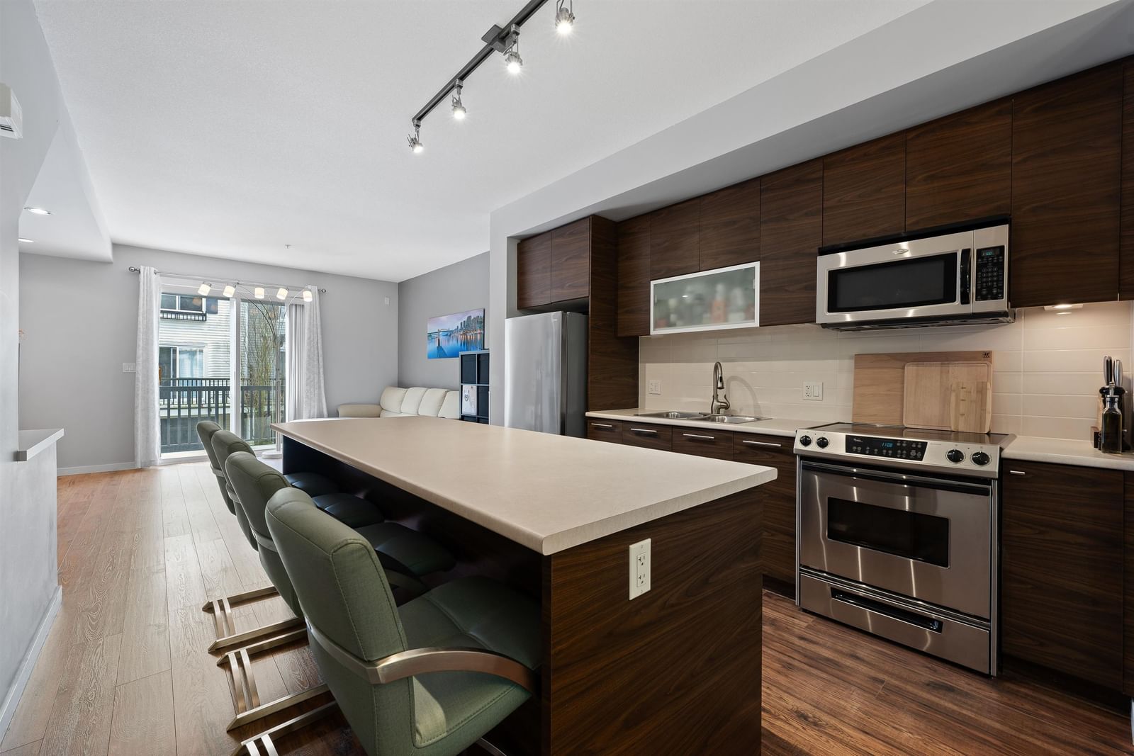 Listing Image 9