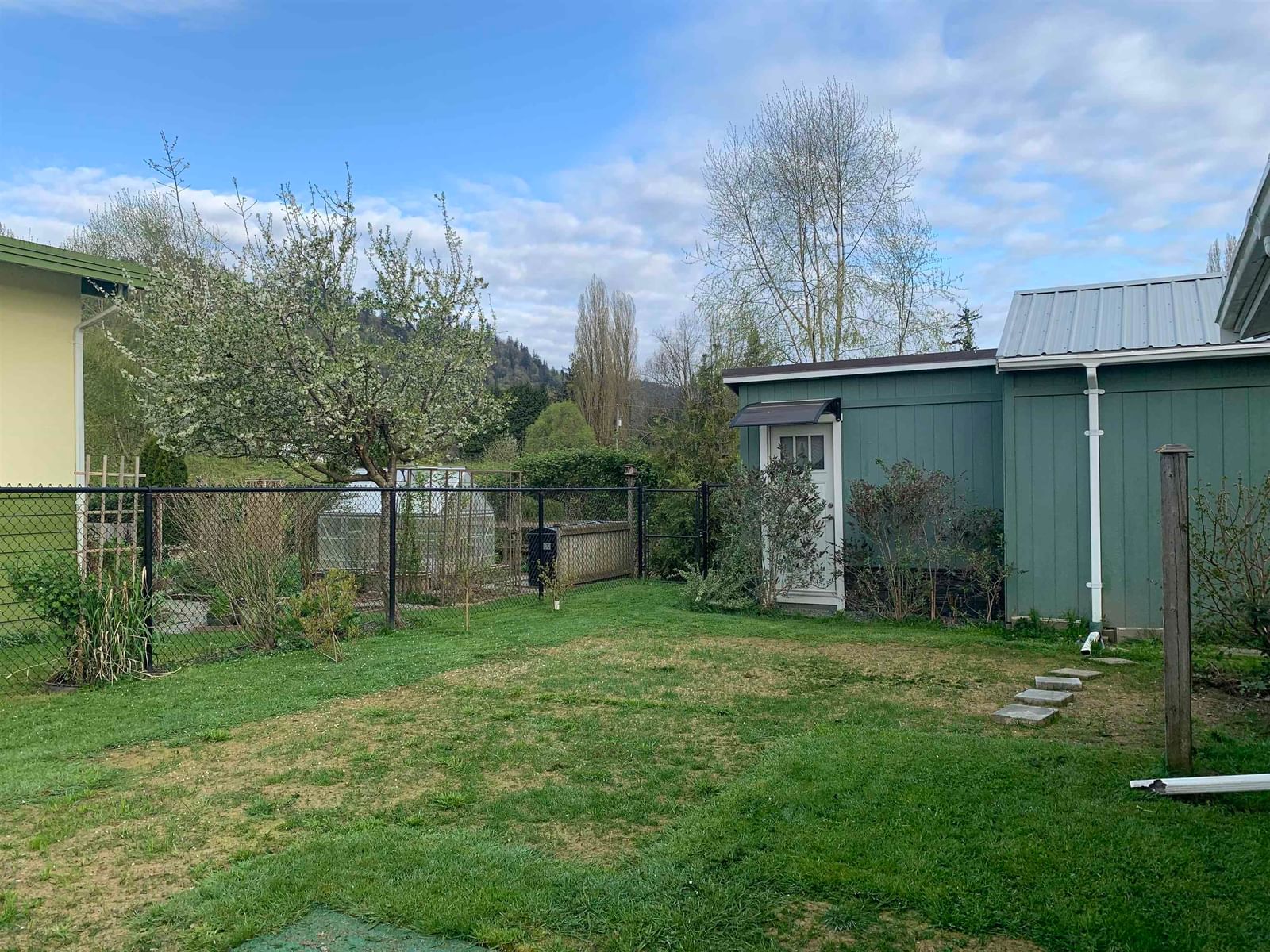 Listing Image 22