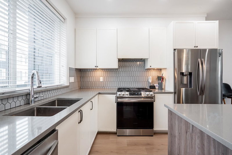 38 - 14355 62 Avenue, Surrey, V3X 0K6 | Image 2