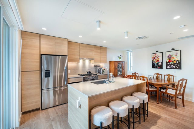 12 - 6340 Market Avenue