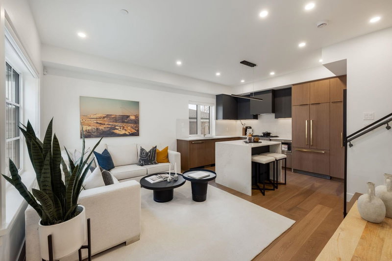 1 - 552 Kaslo Street, Vancouver, V5K 3Z2 | Image 2