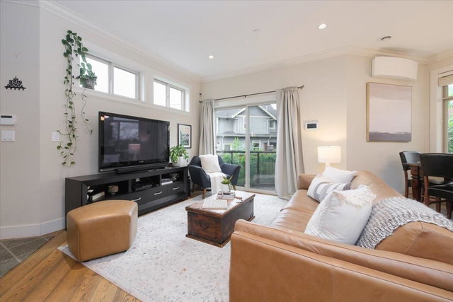 640 15th Street W