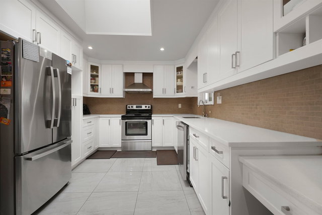 9027 Prince Charles Boulevard