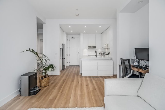 209 - 708 Edgar Avenue