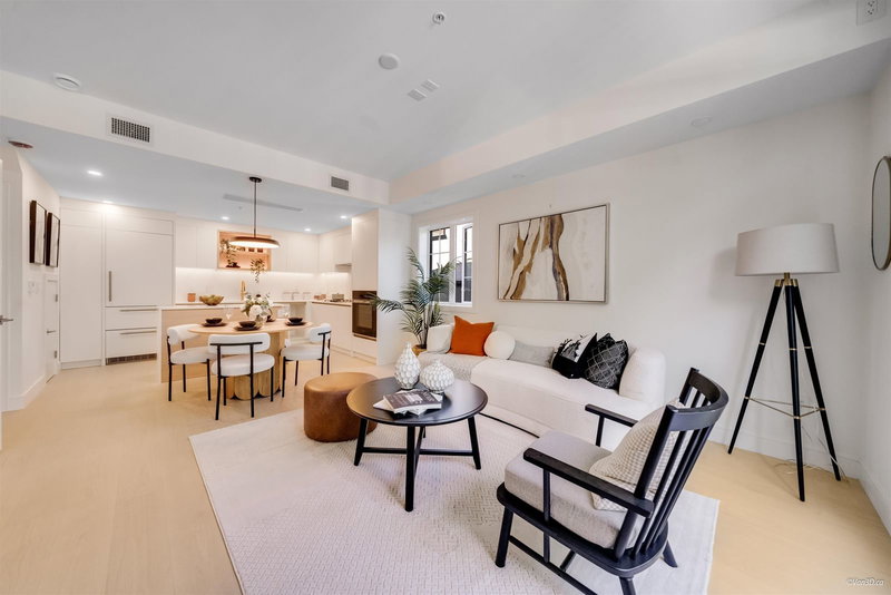 918 32nd Avenue W #206, Vancouver, British Columbia