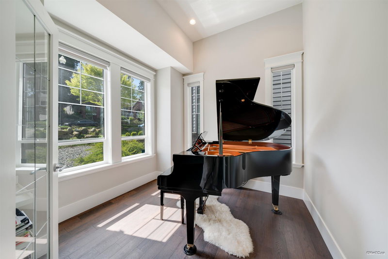 2862 Helc Place, Surrey, V3Z 0C6 | Image 2